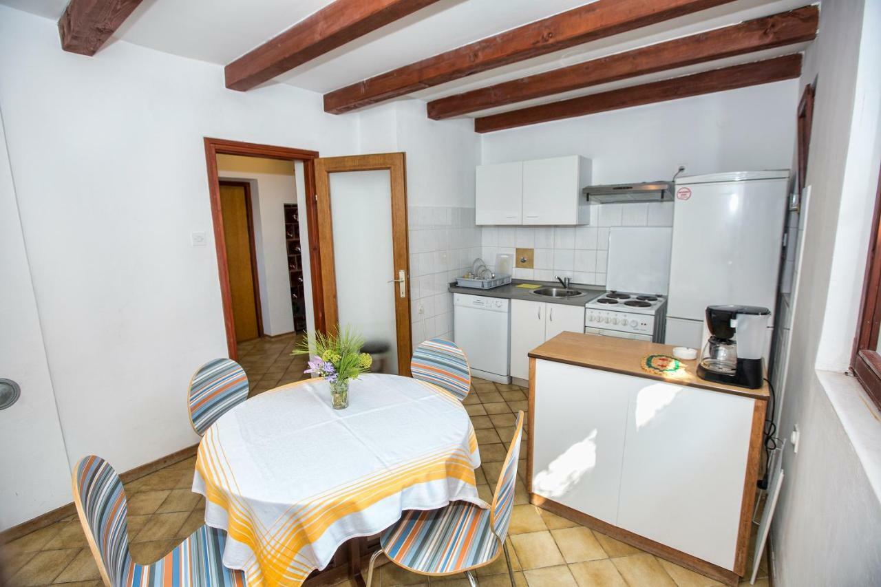 Appartamento Penthouse Karlobag Esterno foto
